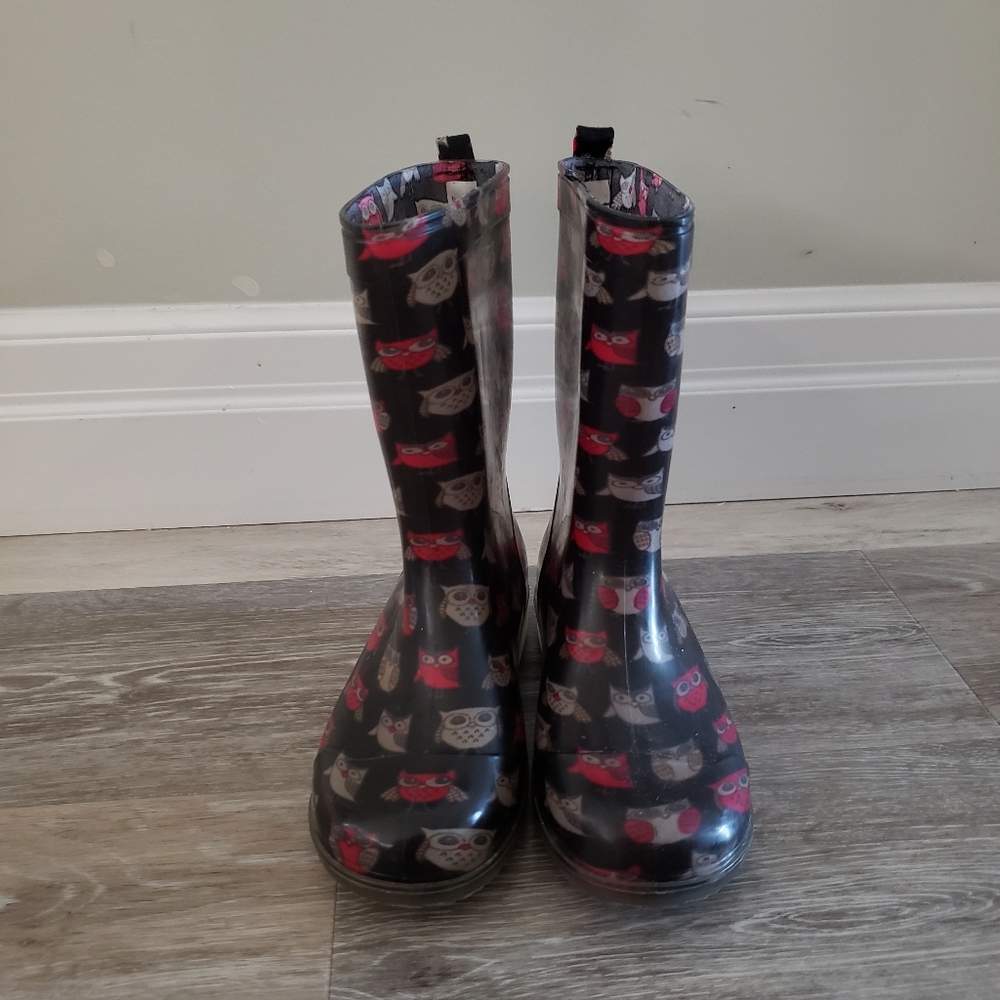 Rain boots size 3/4